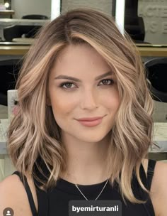 Hair Styles For Short Hair, Rambut Brunette, Styles For Short Hair, Haircut Women, 40s Style, 2023 Hair, Real Hair Extensions, Gorgeous Hair Color, Haircut And Color