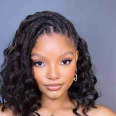 Halle Bailey on Instagram: "question for all my girls .. which one of ur boobs is way bigger than the other? mine is my right one 😭🤣✨💕" Halle Bailey Because I Love You, Cute Hairstyles For Faux Locs, Halle Bailey Instagram, Halle Bailey Locs Styles, Wedding Hair Locs, Chloe Bailey Locs, Chloe Bailey Hairstyles, Halle Bailey Hair, Halle Bailey Aesthetic