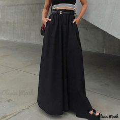 Olivia Mark - Stylish Loose-Fit Workwear Midi Skirt with a Touch of Personality Fitted Midi Skirt, Designer Drapes, Halter Neck Top, Black Midi Skirt, Body Con Skirt, Types Of Skirts, Olivia Mark, A Line Skirt, Lingerie Set