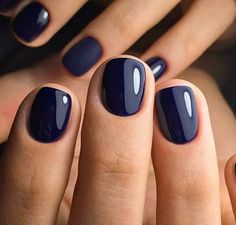 Minimalist Nail, Nagellack Trends, Short Gel Nails, October Nails, Nail Colors Winter, Her Nails, Cute Gel Nails, Blue Nail, Dipped Nails