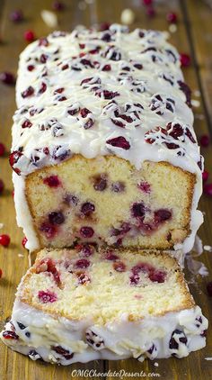 christmas cranberry pound cake with white icing