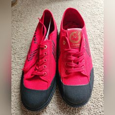 New Never Worn! Feiyue Unisex Flat Canvas 9 Men 11 Women Feiyue Shoes, Athletic Shoes, Men's Shoes, Man Shop, Red, Color