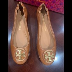 Brand New With Box Never Used No Returns Tory Burch Minnie Flats, Tory Burch Slides, Ivory Heels, Tory Burch Espadrilles, Backless Loafers, Black Wedge Shoes, Brown Leather Wedges, Miller Sandal, Tory Burch Sandals