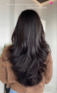 Long Hair Layers Black, Long Layered Hair Asian, Medium Length Black Hair With Layers, Extra Long Haircut, Black Brown Hair Color, Indian Hair Cuts, Hairstyle Girls, My Hairstyle, Clothes Simple