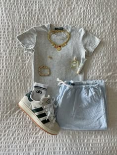 @miaslife_09 on tt Coastal Granddaughter Style, Coastal Granddaughter Outfits, Outfit Campus, Campus Outfit, Mode Zara, Coastal Granddaughter