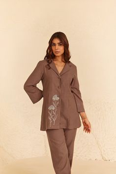 Coat Style Kurta Women, Quad Sets For Women, Cordsets For Winters, Coat Style Cord Set, Coat Set Design For Women, Kot Set Kurti, Romanesque Clothing, Cor Set Outfit, Coat Dresses For Women Indian