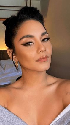 Vanessa Hudgens Makeup, Bride Makeup Brown Eyes, Seductive Makeup, Bombshell Makeup, Brunette Makeup