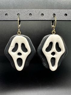 Scream Ghostface Earrings Ghostface Jewelry, Ghostface Earrings, Scream Ghostface, Saint Louis, Scream, Festival Season, Jewelry Earrings Dangle, Etsy Earrings, Dangle Drop Earrings