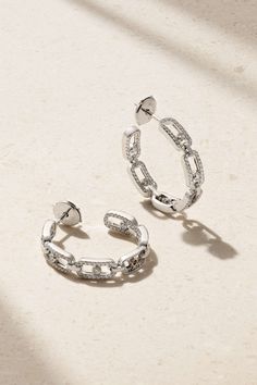 Find MESSIKA Small Move Link 18-karat White Diamond Hoop Earrings on Editorialist. Messika's earrings are part of the label's 'Move' collection, which is defined by tiny diamonds that can be adjusted in the oval-shaped links. They're handmade from 18-karat white gold and pavéd with the sparkling stones on the outside and inside of the hoop shape, ensuring they glitter from every angle. Messika Earrings, Gold Diamond Hoop Earrings, White Diamond Earrings, Vs Diamond, Tiny Diamond, Expensive Jewelry, Earrings In Gold, White Gold Jewelry, Diamond Hoop Earrings