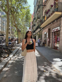 October Vacation Outfits, White Headband Outfit Summer, Clothes For Vietnam Trip, Body Flattering Outfits, Los Angeles Outfit Ideas Summer, Florida Fashion Summer, Italy Outfit Inspo Spring, City Summer Outfits 2024, Summer In San Francisco Outfits