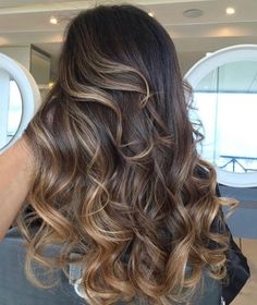 Hair In Layers Long, Short Hair For Thinning Hair, Long Hair In Layers, Hair Layers Short, Hair Layered Short, Styles For Thinning Hair, Hair For Thinning Hair, Long Hair Products, Short Hair Bobs