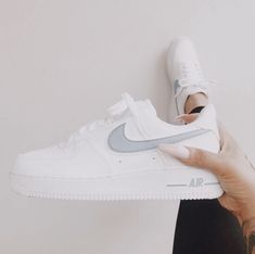 Shoes For Teens, Nike Shoes Air Force, Trendy Shoes Sneakers, Jordan Shoes Girls, Custom Nike Shoes, All Nike Shoes, Air Shoes, Color Shoes, Nike Air Shoes