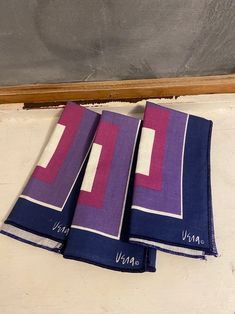 Vintage Vera Neumann Napkins, Graphic Geometric Design, Mid Century, Retro Vera Mod Design, Cloth Napkins, Navy Blue Plum Purple and White - Etsy Mod Design, Vera Neumann, Plum Purple, Purple And White, Cloth Napkins, Tablecloths, Geometric Design, Plum