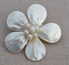 pearl brooch, shell brooch, flower brooch, wedding party, bridesmaid gift, shell and pearl brooch, w Cheap White Brooches, Elegant Wedding Shell In Mother Of Pearl, Elegant Wedding Mother Of Pearl Shell, White Shell For Wedding, White Mother Of Pearl Shell For Wedding, Wedding Brooches, Brooch Wedding, Wedding Party Bridesmaid, Brooch Flower