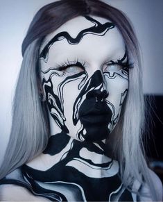 Monochrome Makeup Look Black And White, Horror Makeup Ideas, Scary Halloween Makeup Looks, Vintage Halloween Costumes, Scary Halloween Makeup, Halloween Makeup Diy, Makeup Drawing