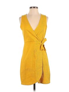 Madewell Casual Dress Size: X-Small Yellow Dresses - used. 53% COTTON, 43% POLYESTER, 4% ELASTANE, Wrap, Plunge, Short, Sleeveless | Madewell Casual Dress - Wrap: Yellow Dresses - Used - Size X-Small Yellow Cocktail Dress, Yellow Casual Dress, Cocktail Dress Yellow, Yellow Dresses, Yellow Dress, Casual Dresses For Women, Madewell, Wrap Dress, Casual Dress