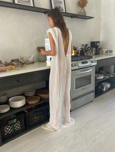 white criss cross dress custom made Tulum Dress, Tulum Outfits, White Cover Up, Linen Fashion, White Cover, Mode Inspo, Trend Fashion, Cover Up Dress, Wabi Sabi