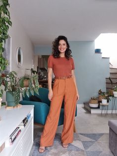 Spring Green Outfits, Quirky Work Outfit, Body Verde, Look Casual Chic, Color Blocking Outfits, Orange Outfit, Corporate Outfits, Quirky Fashion, Elegante Casual