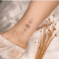 This Amazing tattoos will make you feel better #tattooideas #tattoo #tattooideasforgirl Back Of Ankle Tattoo, Anklet Tattoos For Women, Tato Minimal, Ankle Tattoos For Women, Boho Tattoos, Anklet Tattoos, Petite Tattoos, Tasteful Tattoos, Small Wrist Tattoos