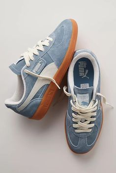 Cute Sneakers | Dressy + Casual Sneakers | Free People Feminine Tennis Shoes, Cool Girl Shoes, Vintage Sneakers Outfit, Cool Shoes Aesthetic, Cool Girl Sneakers, Sneakers Women Outfit, Cute Shoes Sneakers, Styling Sneakers, Trendy Shoes For Women