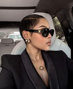 Styling Buzzcut, Buzz Cut Black Women, Different Short Haircuts, Finger Waves Short Hair, Classy Hair, Short Relaxed Hairstyles