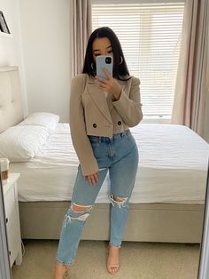 ASOS, cropped blazer, beige blazer, cropped blazer outfit, spring outfit 2021, spring outfit inspiration, summer outfit inspiration, summer outfit 2022, summer outfits Blazer Outfit Spring, Beige Blazer Outfit, Blazer Dress For Women, Blazer Business Casual, Summer Outfit 2022, Winter Blazer, Beige Outfit