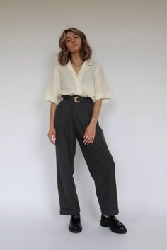 Architect Work Outfit, 80s Business Woman Aesthetic, Business Casual With Doc Martens, Size 4 Outfits Women, Alt Business Casual Outfits, Science Museum Outfit, First Job Outfits, Cool Business Casual Outfits, Officecore Fashion