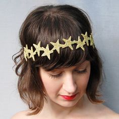 Get festive with a constellation crown from Giant Dwarf. How To Wear Headbands, Star Costume, Crown Gold, Star Headband, Exterior Ideas, Etsy Christmas, Head Piece, Twinkle Twinkle Little Star, Mermaid Party