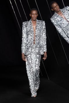 Azzaro Fall 2021 Couture Collection - Vogue Silver Runway, Silver Suit, Sensual Dress, Museum Fashion, Collection Couture, Concert Fashion, Couture Week, Couture Runway