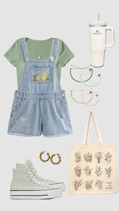 Pastel Summer Outfits, 90s Inspired Spring Shorts, Spring Aesthetic Graphic T-shirt, Artsy Outfit Aesthetic, Artsy Aesthetic Outfits, Fun Outfits, Cute Modest Outfits, Cute Dress Outfits, Simple Trendy Outfits