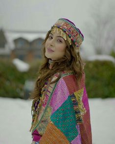 Kashmir Dress, Snowy Plains, Shahnaz Gill, Indian Bride Poses, Mehndi Outfit, Shehnaaz Gill, Snow Photoshoot, Photoshoot Video, Kashmir India