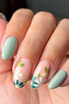 Short Spring Green Daisy Press On Nails Cute Spring Nails, Almond Acrylic Nails, Nail Designs Spring, Floral Nails, Short Acrylic Nails