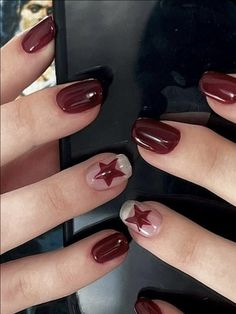 Nails To Paint Yourself, Simple Nails Korean Style, Nail Designs With Qtip, Gel Nail Patterns, Cute Short Acrylic Nails Aesthetic, Short Nail Grunge, Easy Nail Art Small Nails, Spooky Nails Aesthetic, Autumn Nails Natural