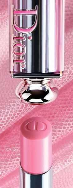 Dior Style, Color Dream, Pink Animals, Pretty Colours, Luxury Women, Green And Brown, Elegant Fashion, Christian Dior