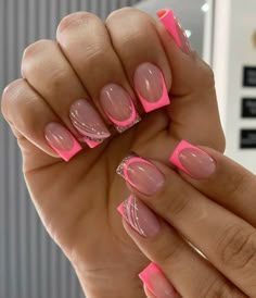 Short Nails Coloured Tips, Hot Pink Short Nail Designs, Pink Short Nail Designs, Acrylics Ideas, Pink Homecoming Nails, Elegant Touch Nails, Shiny Nails Designs, Sns Nails Colors, Holiday Acrylic Nails