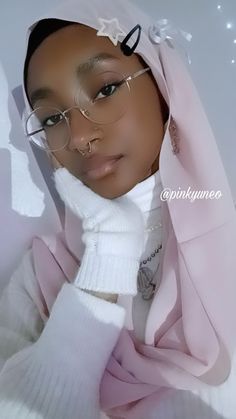 Modest Muslim Outfits, Halal Outfits, Cute Hijabi Outfits, Looks Hippie, Aesthetic Hijab, Headwrap Tutorial, Hijabi Fits, Hijabi Aesthetic