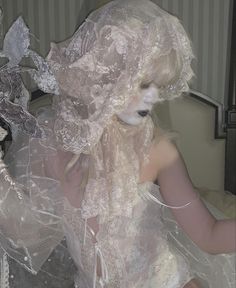 Bubble Goth, White Gothic, White Goth, Goth Wedding, Goth Aesthetic, 영감을 주는 캐릭터, Creepy Cute, John Galliano, Gothic Lolita