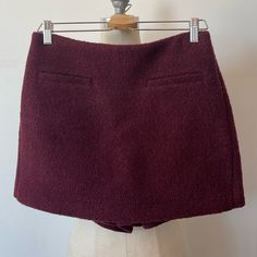 Brand New With Tags! The Frankie Shop Skort, Burgundy Color, Side Zip, Lined, Boucle Texture, Two Front Pockets, Style Model: Beverly Skort The Frankie Shop, Frankie Shop, Burgundy Color, Side Zip, Womens Skirt, Brand New, Texture, Tags, Red