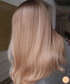 Strawberry And Platinum Blonde Hair, Strawberry Light Blonde Hair, Subtle Strawberry Blonde Highlights, Rose Blonde Balayage, Copper Peach Blonde Hair, Pinkish Blonde Hair, Light Strawberry Blonde Hair Color, Blonde Hair With Strawberry Highlights, Light Strawberry Blonde Hair Balayage