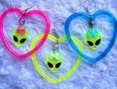 Black Fluffy Jacket, Alien Clothes, Space Fashion, Galaxy Fashion, Green Cute, Cute Alien, Funky Jewelry