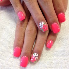 Professional Nails | Pretty yourself up with these pretty flowers 🌺🌸 | Instagram Cute Nail Colors, Tropical Nails, Floral Nails, Fancy Nails, Nail Designs Summer, Nail Polishes, Flower Nails