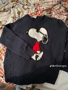 Christmas Sweaters Aesthetic, Snoopy Clothes, Snoopy Sweater, Ooty, Fits Clothes, Cool Fits, 가을 패션, Cute Fits