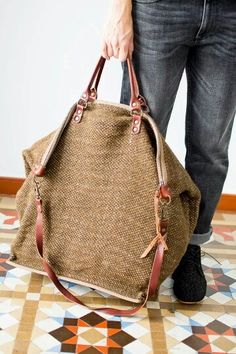 Best accessorize ever: weekender bag by Pomandere. Only in www.nonchalante.es Sukienki Maksi, Jute Bags, Linen Bag, Sewing Bag, Diy Bag