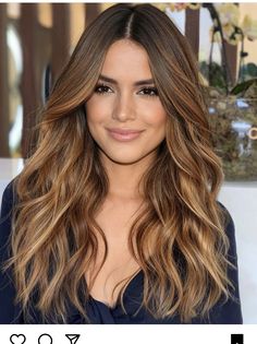 Honey Blonde Highlights On Brown Hair Caramel Medium Lengths, Caramel Balayage With Bangs, Balyage Long Hair, Brown Hair Inspo, Brunette Balayage, Balayage Hair Dark