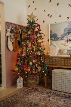 Tinsel Christmas, Kitsch Christmas, Christmas Decor Inspiration, 12 December, Christmas Tree Ideas