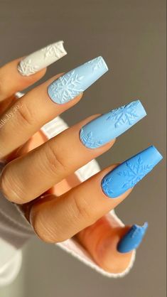 Long Christmas Nails 2022, Christmas Nails Acrylic Medium, Christmas Nails Acrylic Ballerina, Blue Winter Nail Designs Simple, Blue And White Christmas Nails Acrylic, Blue White And Silver Christmas Nails, Simple Christmas Nails Solid Color, Winter Blue And White Nails, Simple Xmas Nails Acrylic