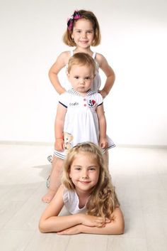 Sibling Photography Newborn, Sisters Photoshoot, Family Picture Poses