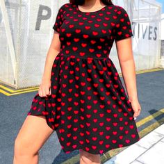 Basically Brand New - Only Worn Once Material Has Stretch Tag Says 4x, But It Fits Like A 16/18 Bust: 46 Inches Waist: 42 Inches Length: 40 Inches Shein Dress, Aline Dress, Shein Dresses, Heart Print, Black Red, A Line Dress, Colorful Dresses, A Line, Black And Red