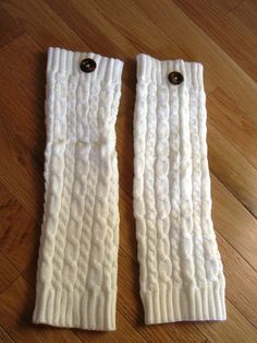 Cable knit boot socks / legwarmers with button OTHER COLORS AVAILABLE. $15.00, via Etsy. Knit Boot Socks, Cable Knit Socks, Things I Need To Buy, Fall Fashions, Pretty Scarves, Sock Knitting Patterns, Boot Cuffs, Diy Knitting