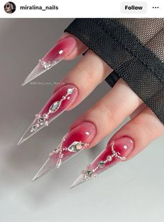 They just seem like something a vampire queen should wear. Goth Glue, Manicure Gel Nails, Stone Nails, Stiletto Press On Nails, Nails Metallic, Long Fake Nails, Red Ombre Nails, Red Goth, Press On Nails Long